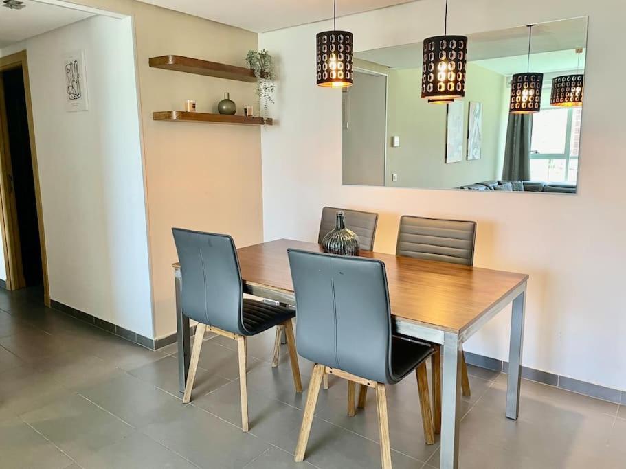 Hilton - 2 Bedrooms Downtown Appartement Tanger