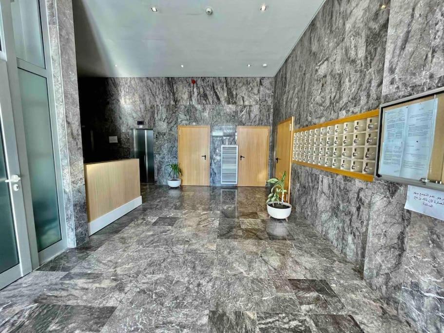 Hilton - 2 Bedrooms Downtown Appartement Tanger