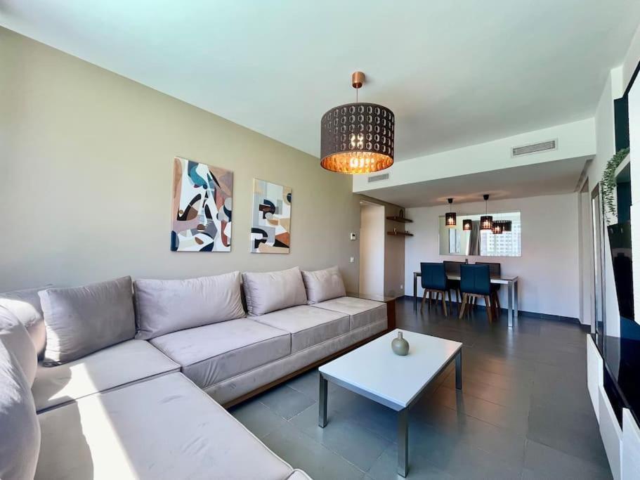 Hilton - 2 Bedrooms Downtown Appartement